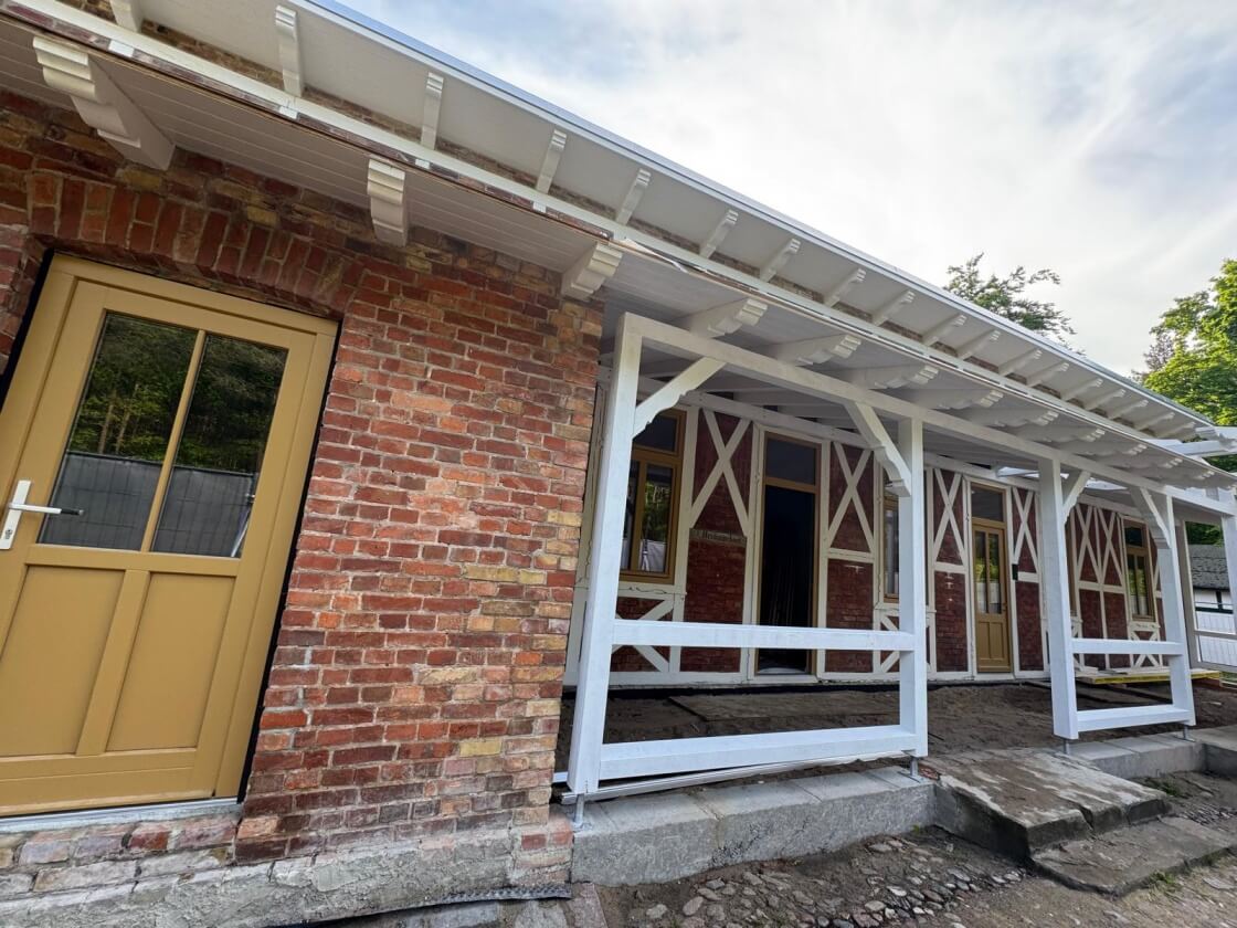 7037f299-5e28-4e89-992b-ea2dae8a2508